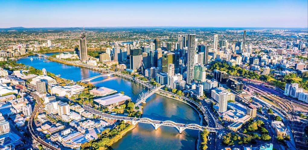 Brisbane skyline and river