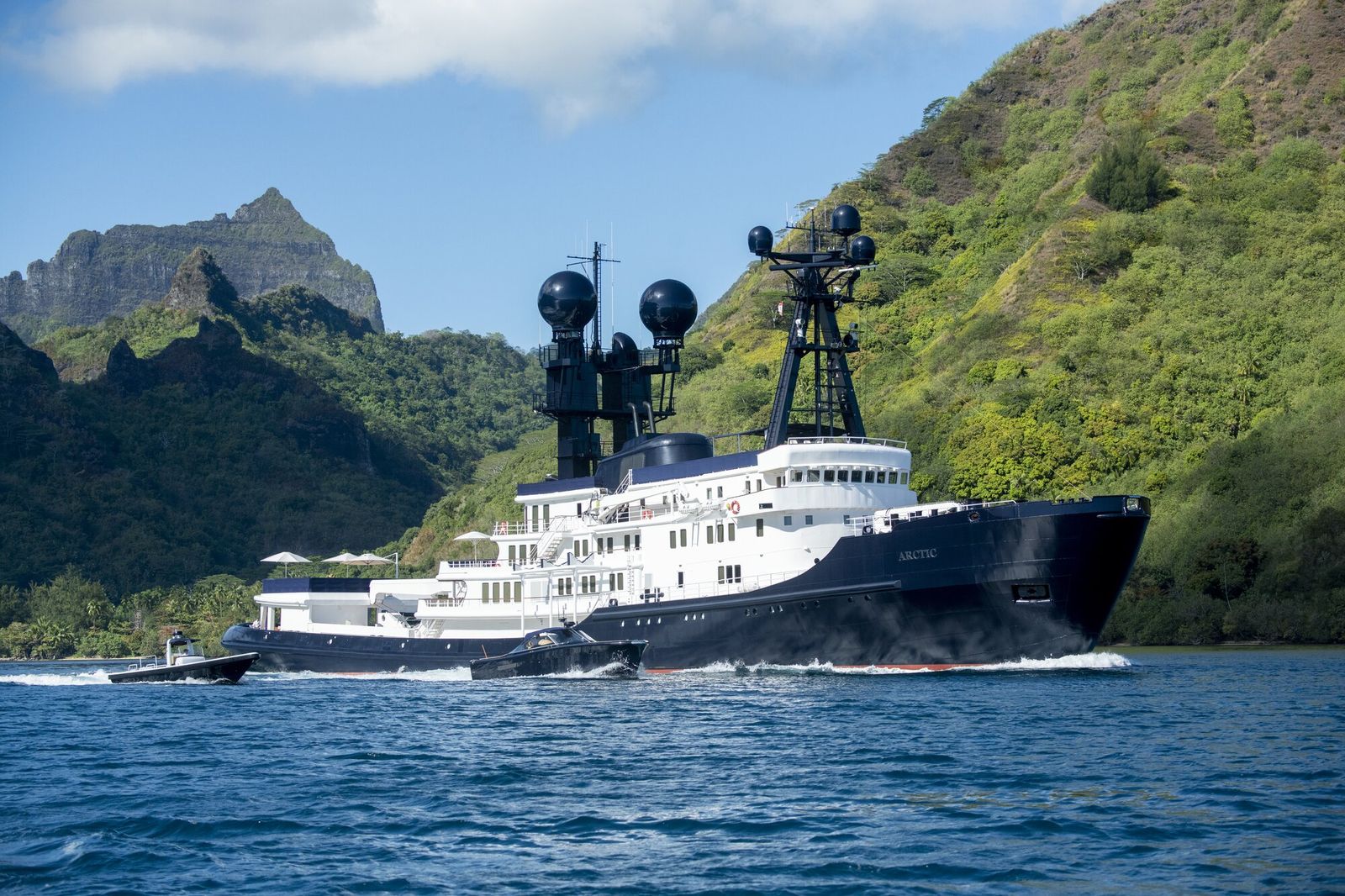 ARCTIC Yacht