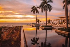 Sunset Lounge, Four Seasons