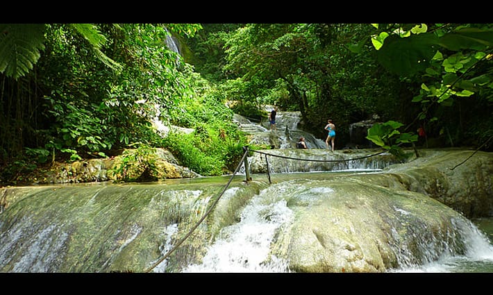 Mele Cascades
