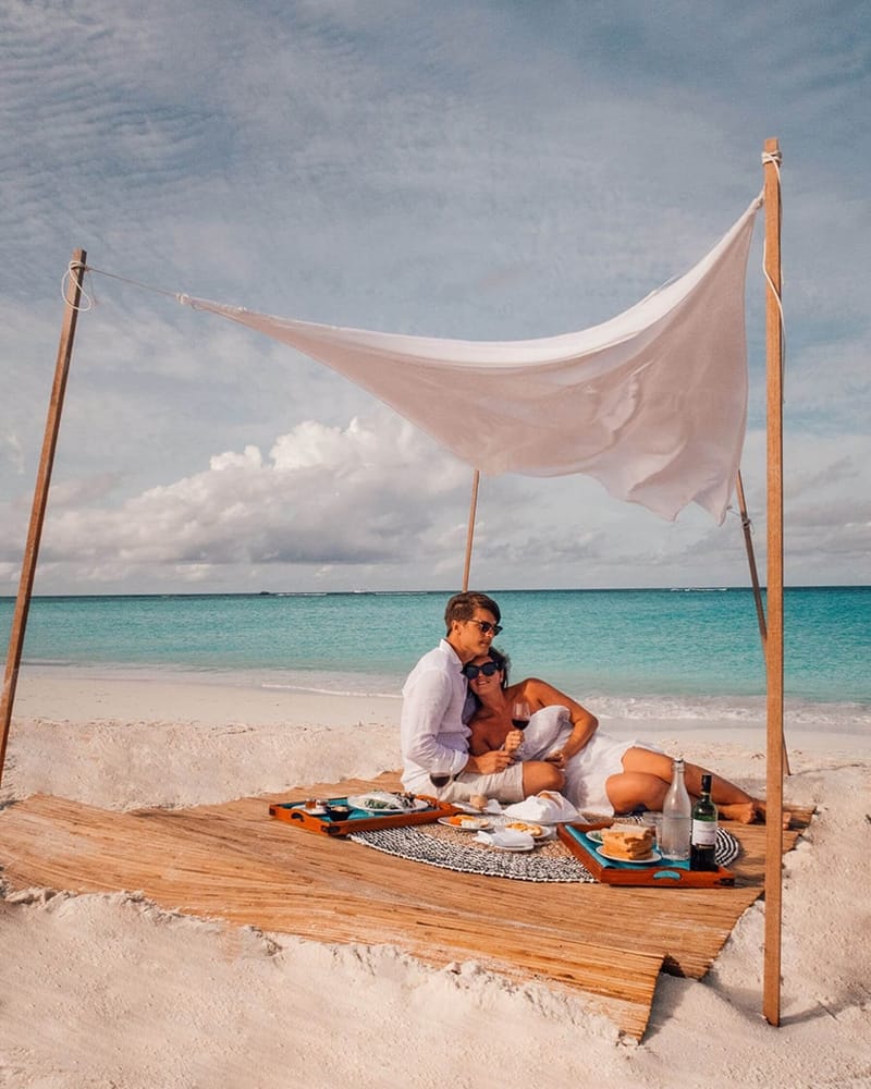 Private Sandbank Picnics