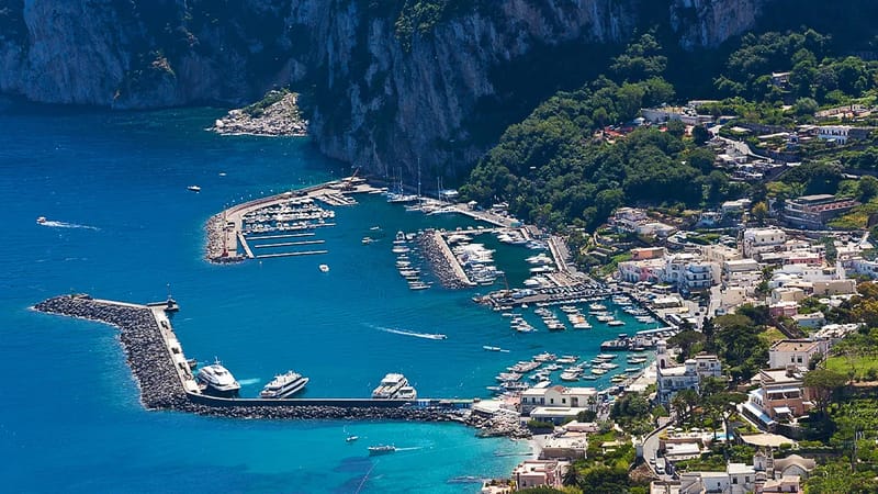The Faraglioni rocks off Capri